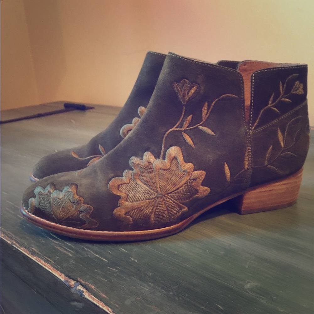 Seychelles boots